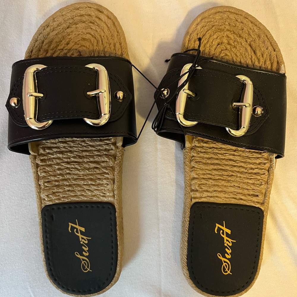 Surf 7 Dress/Casual sandals.
